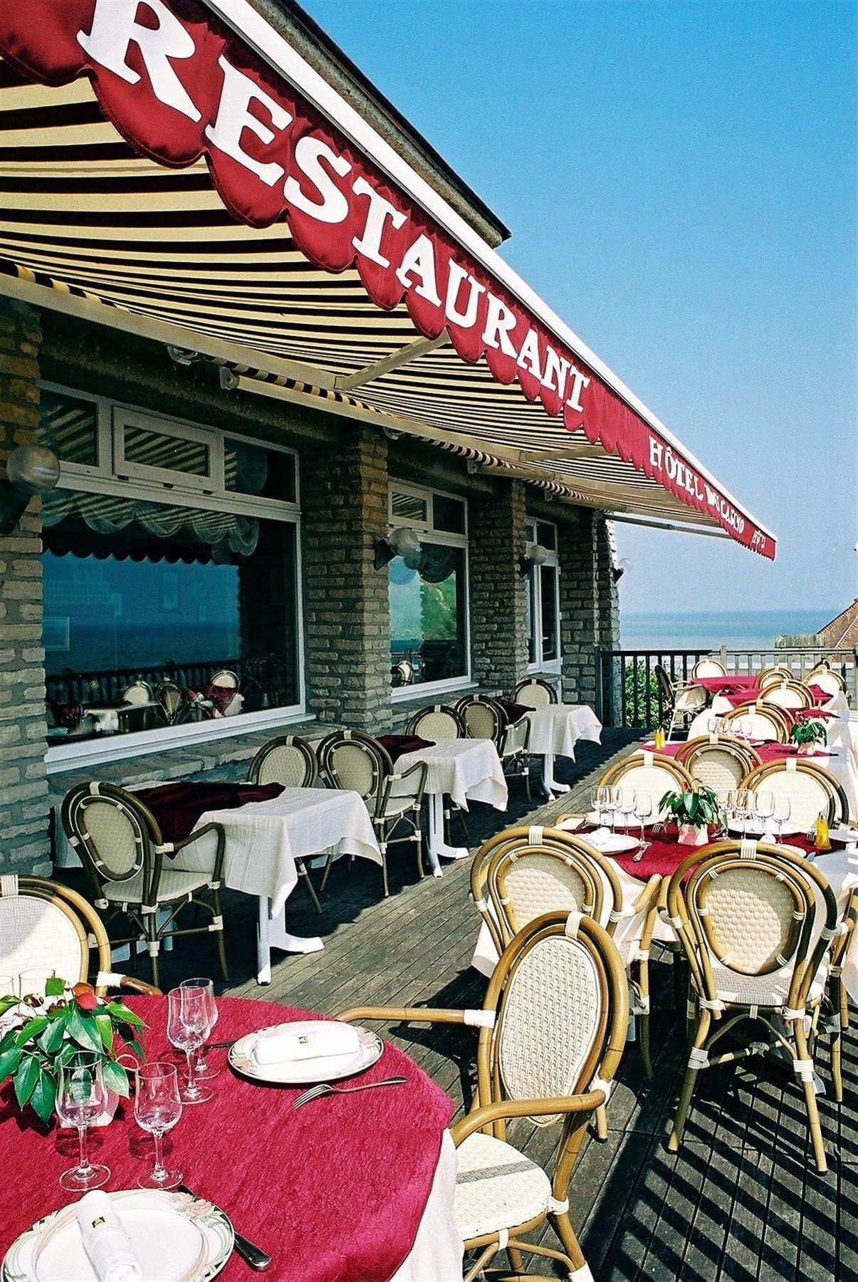 Logis Hotel Du Casino Vierville-sur-Mer Exterior photo